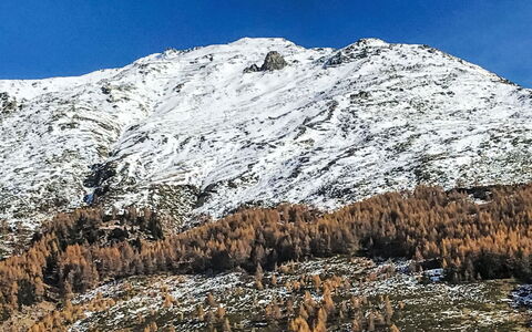 Mansarda Rustichella: Mountain, Snow, Mountainous Landforms, Winter, Mountain Range, Highland, Terrain, Hill, Glacial Landform, Ridge
