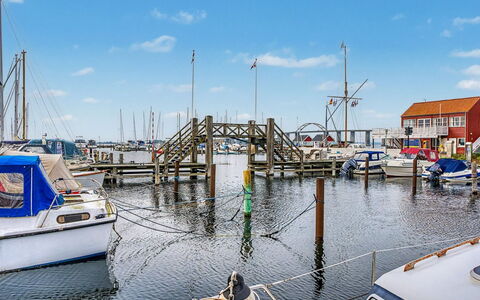 Leefke - 200M from the Sea: Boat, Marina, Watercraft, Port, Harbor, Dock, Boats And Boating--Equipment And Supplies, Sea, Naval Architecture