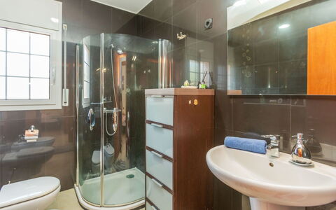 Anchoa: Bathroom, Plumbing Fixture, Interior Design, Flooring, Bathroom Sink, Sink, Floor, Tap, Toilet, Plumbing