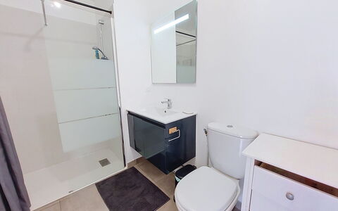 Les Alizés: Toilet Seat, Plumbing Fixture, Flooring, Bathroom, Toilet, Floor, Interior Design, Bathroom Sink, Bathroom Cabinet, Sink