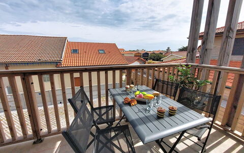 Les Alizés: Wood, Furniture, Balcony, Deck, Chair, Outdoor Table, Apartment, Wood Stain, Outdoor Furniture, Hardwood