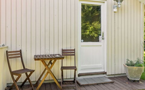 Thorolf - 625M from the Sea: Wood, Flooring, Furniture, Floor, Door, Wood Stain, Hardwood, Plank, Garden Buildings, Chair