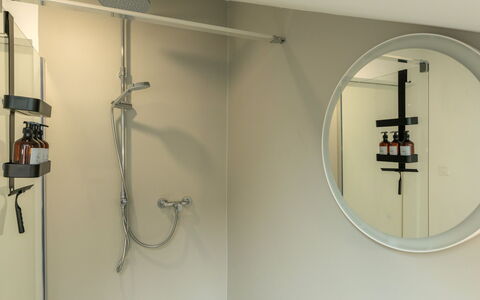 Acquarossa 13: Lighting, Plumbing Fixture, Ceiling, Plumbing, Light Fixture, Bathroom, Shower Head