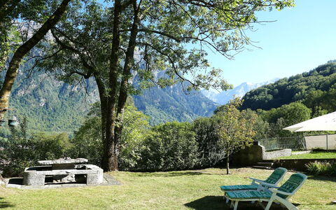 Ca' Angiulin: Mountainous Landforms, Mountain, Hill, Highland, Landscape, Hill Station, Mountain Range, Valley, Lawn, Meadow