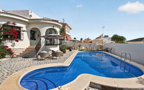 Quesada: Swimming Pool, Residential Area, Resort, Estate, Villa, Leisure, Hacienda, Outdoor Furniture, Eco Hotel, Hotel