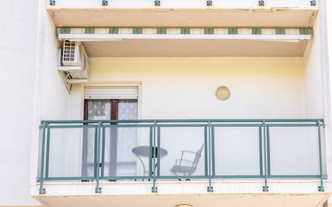 Casa Margia: Handrail, Baluster, Balcony, Composite Material, Apartment, Fence, Metal, Iron, Porch, Glass