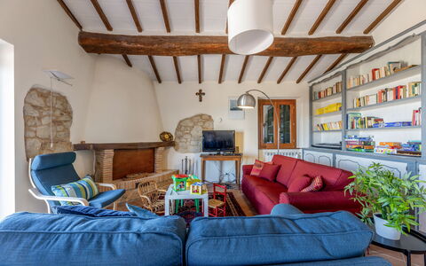 Il Melograno Apartament: Furniture, Interior Design, Wall, Wood, Couch, Flooring, Room, Living Room, Ceiling, Chair