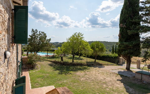 Il Melograno Apartament: Garden, Shade, Landscaping, Lawn, Backyard, Yard