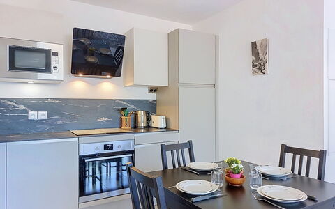 Alp'In: Kitchen Appliance, Kitchen, Furniture, Countertop, Interior Design, Major Appliance, Flooring, Cabinetry, Wood, Home Appliance