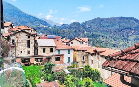 La Collina: Mountainous Landforms, House, Hill, Mountain, Residential Area, Neighbourhood, Town, Landscape, Architecture, Rural Area