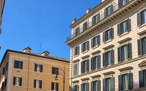 Appartamento Chiavari, Roma: Building, Daytime, Wall, Window, Apartment, Facade, City, Urban Area, Architecture, Condominium