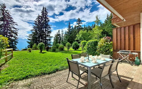 Crans-Montana 480: Furniture, Interior Design, Flooring, Ceiling, Floor, Chair, Room, Lighting, Table, Kitchen & Dining Room Table