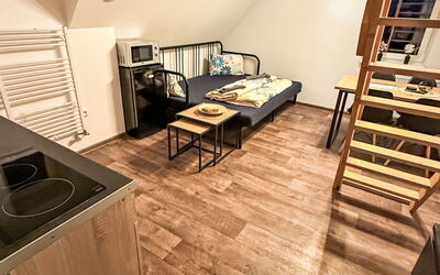 Accommodation:&nbsp;Klarka 648.4