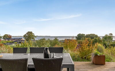 Gerwendil - 220M from the Sea