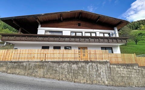 Gästehaus Kurz: Flooring, Bedroom, Bedding, Bed, Bed Frame, Linens, Bed Sheet, Hardwood, Mattress, Wood Flooring
