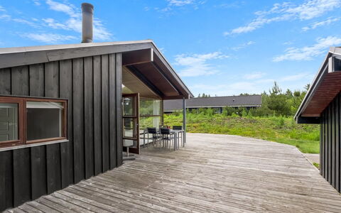 Thiokk - 1.5Km from the Sea: Flooring, Bedroom, Bedding, Bed, Bed Frame, Linens, Bed Sheet, Hardwood, Mattress, Wood Flooring