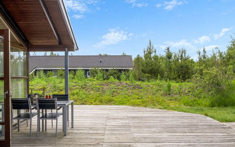 Thiokk - 1.5Km from the Sea: Flooring, Bedroom, Bedding, Bed, Bed Frame, Linens, Bed Sheet, Hardwood, Mattress, Wood Flooring