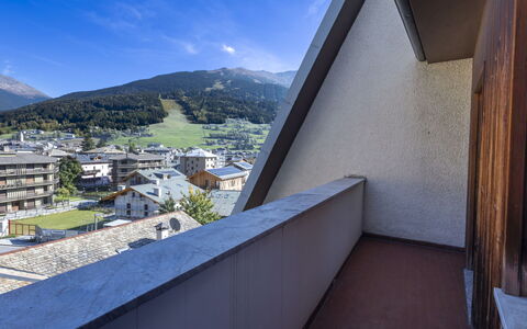 Le Betulle: Flooring, Bedroom, Bedding, Bed, Bed Frame, Linens, Bed Sheet, Hardwood, Mattress, Wood Flooring