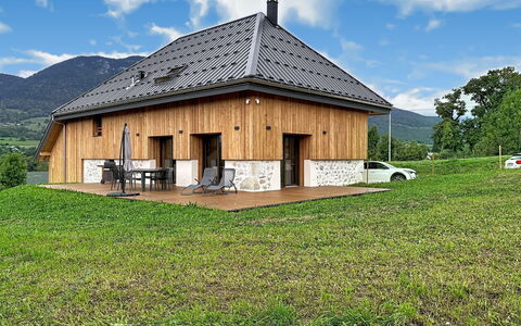 La Grange à Luc: Flooring, Bedroom, Bedding, Bed, Bed Frame, Linens, Bed Sheet, Hardwood, Mattress, Wood Flooring