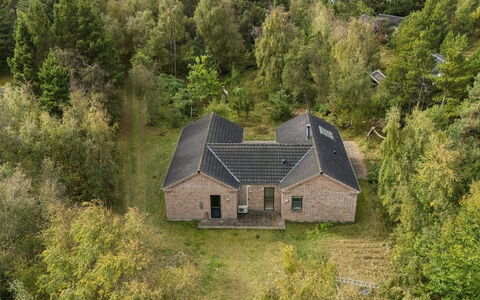 Evtim - 275M from the Sea: Wood, Cottage, Siding, Log Cabin, Wood Stain, Hardwood, Plank, Lumber, Natural Material, Garden Buildings