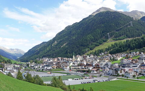 Augl'S Hof: Mountainous Landforms, Landscape, Hill, Mountain Range, Hill Station, Valley, Village, Slope, Alps, Mountain Village