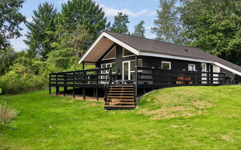 Elle: Wood, Cottage, Porch, Hardwood, Plank, Log Cabin, Siding, Farmhouse, Shade, Design
