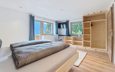Sophia: Interior Design, Wood, Furniture, Flooring, Ceiling, Room, Floor, Bedroom, Lighting, Bed