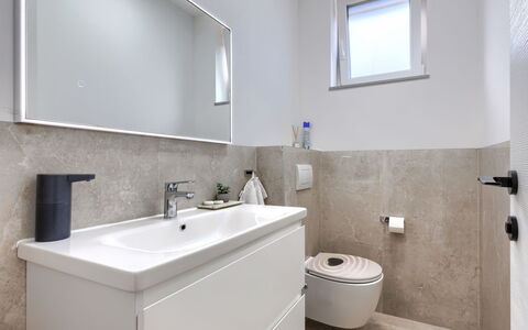 Veronica: Bathroom, Plumbing Fixture, Flooring, Floor, Sink, Interior Design, Bathroom Sink, Toilet, Tap, Mirror