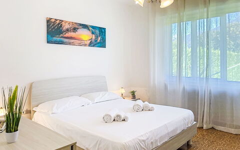 Carla: Bed, Interior Design, Furniture, Bedroom, Floor, Flooring, Bed Sheet, Bedding, Room, Pillow