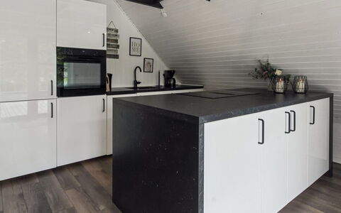 Terttu - 30Km from the Sea: Flooring, Wood, Countertop, Kitchen, Floor, Interior Design, Cabinetry, Ceiling, Home, Kitchen Appliance