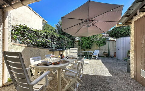 La Placette: Apartment, Resort, Swimming Pool, Condominium, Balcony, Hotel, Eco Hotel, Villa, Houseplant