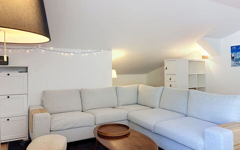 Terrasses de Termignon: Apartment, Resort, Swimming Pool, Condominium, Balcony, Hotel, Eco Hotel, Villa, Houseplant