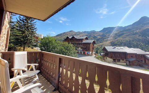 Le Hameau des Airelles: Apartment, Resort, Swimming Pool, Condominium, Balcony, Hotel, Eco Hotel, Villa, Houseplant