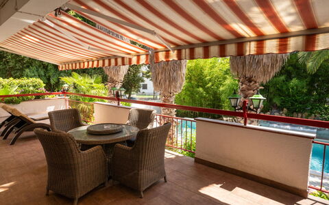 Botanica: Apartment, Resort, Swimming Pool, Condominium, Balcony, Hotel, Eco Hotel, Villa, Houseplant