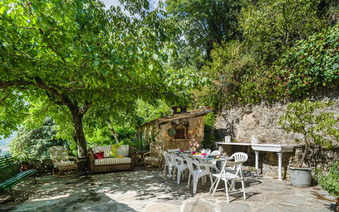 Casa Il Noce: Apartment, Resort, Swimming Pool, Condominium, Balcony, Hotel, Eco Hotel, Villa, Houseplant
