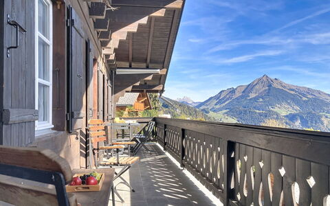 Chalet Perry: Mountain Range, Balcony, Apartment, Ridge, Hill Station, Valley, Alps, Porch, Massif, Mountain Village