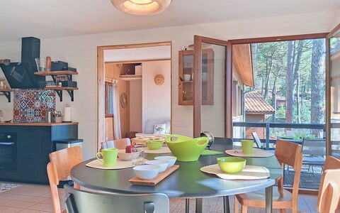 Pignots: Furniture, Interior Design, Wood, Chair, Table, Ceiling, Flooring, Dining Room, Kitchen & Dining Room Table, Floor