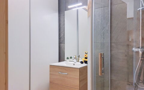 Clos du Savoy: Flooring, Interior Design, Wood, Plumbing Fixture, Floor, Bathroom Cabinet, Cabinetry, Plumbing, Room, Bathroom