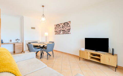 Joaninha: Flooring, Furniture, Interior Design, Floor, Ceiling, Couch, Living Room, Room, Home, Apartment