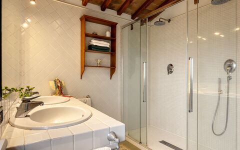 Podere Selva, Pool, Chianti: Bathroom, Plumbing Fixture, Wall, Interior Design, Flooring, Floor, Tap, Plumbing, Lighting, Shower