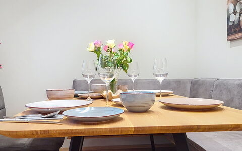 Radstadt 26: Furniture, Wood, Tableware, Table, Kitchen & Dining Room Table, Dining Room, Food, Flooring, Interior Design, Floor