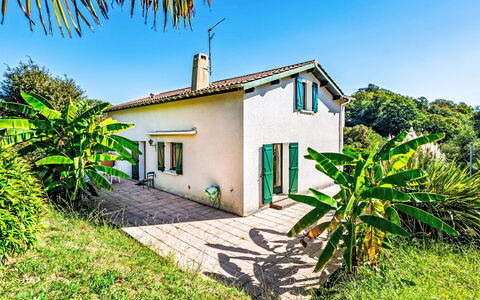 Agintza: Brick, Estate, Garden, Suburb, Driveway, Landscaping, Yard, Hacienda, Farmhouse, Backyard