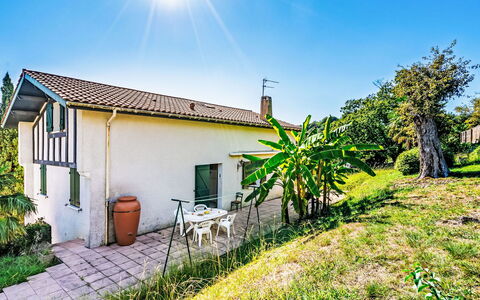 Agintza: Brick, Estate, Garden, Suburb, Driveway, Landscaping, Yard, Hacienda, Farmhouse, Backyard