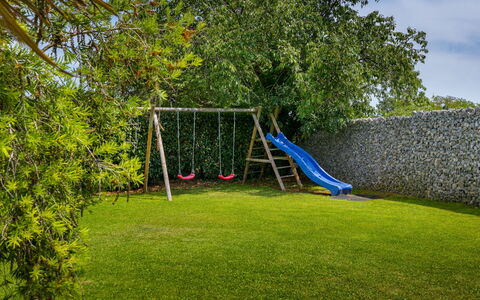 Irena: Brick, Estate, Garden, Suburb, Driveway, Landscaping, Yard, Hacienda, Farmhouse, Backyard