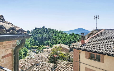 Dimora Castello: Brick, Estate, Garden, Suburb, Driveway, Landscaping, Yard, Hacienda, Farmhouse, Backyard
