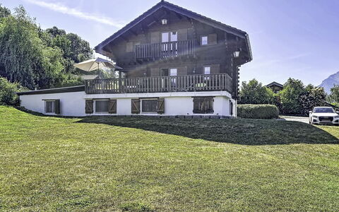 La Cabrette: Grass, House, Home, Landscape, Rural Area, Residential Area, Roof, Cottage, Land Lot