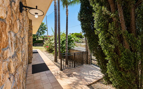 Zuccheri Canditi: Residential Area, Shade, Garden, Landscaping, Estate, Hacienda, Flagstone, Driveway, Eco Hotel
