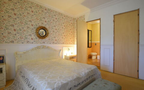 Zuccheri Canditi: Wall, Interior Design, Bedroom, Bed, Wood, Bed Sheet, Ceiling, Furniture, Room, Textile