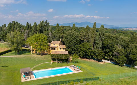 Villa del Poggio D'Oro 8: Swimming Pool, Estate, Residential Area, House, Home, Farmhouse, Hacienda, Lawn, Resort, Villa