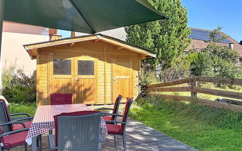 Ferienhaus Huber: Wood, Shrub, Cottage, Garden, Wood Stain, Door, Garden Buildings, Backyard, Hardwood, Yard